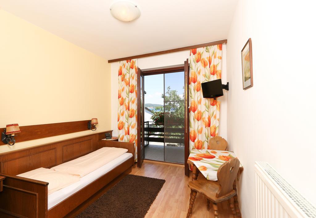 Gasthof-Pension Wein บรายเทนบรุนน์ ห้อง รูปภาพ